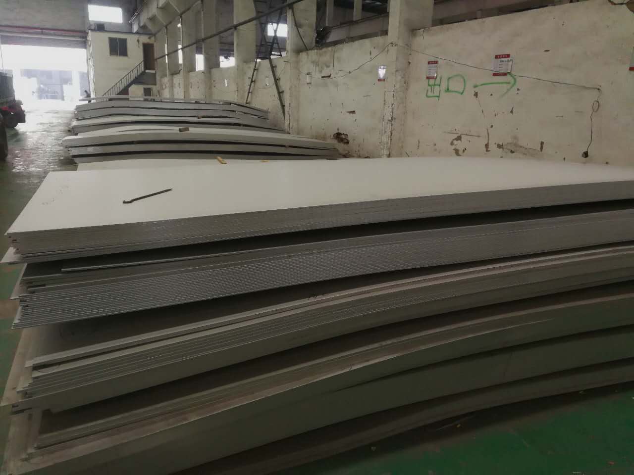 <a href='http://m.9600cq.com/' target='_blank' style='color:#0000FF; text-decoration:underline;'>304不銹鋼管</a>工藝的質(zhì)量要求及操作 304不銹鋼管工藝的質(zhì)量要求及操作